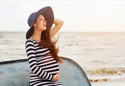 woman pregnant boating