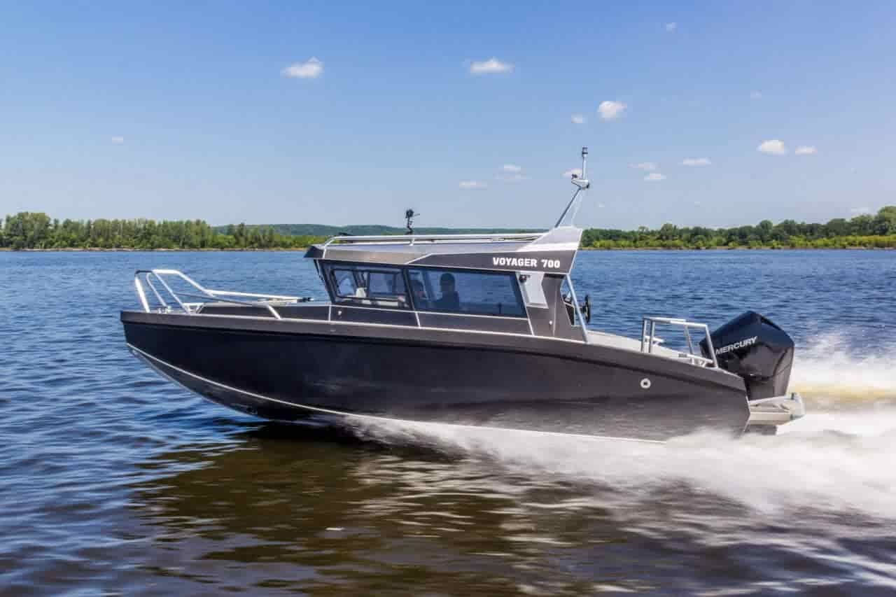 Voyager 700