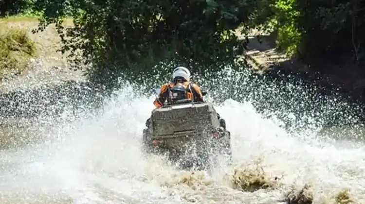 Who Makes Arctic Cat Atv?