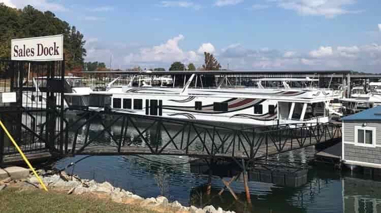 Where To Rent A Houseboat?