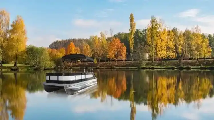 10 Best Electric Pontoon Boats