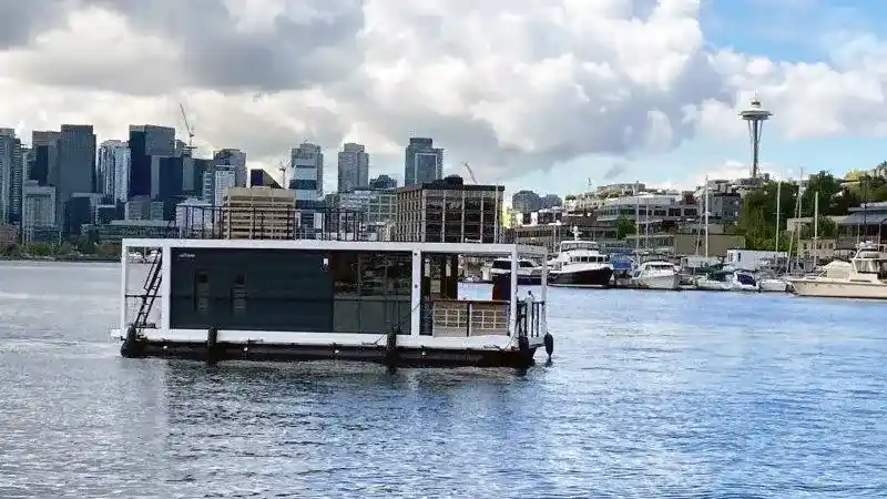 11 Must Haves You Need to Live on a Boat