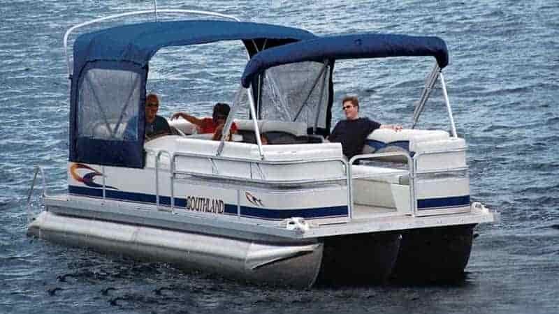 7 Best Pontoon Boats with Bathrooms