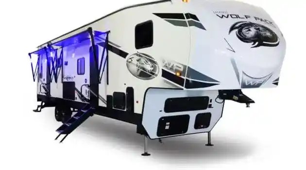 Cherokee Wolf Pack toy hauler