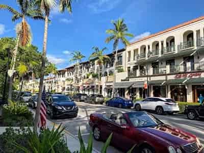 downtown shopping and restaurants, naples florida
