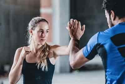 self defense without a gun women against man