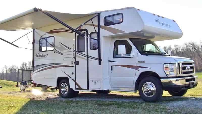 8 Best RVs Under 25 Feet