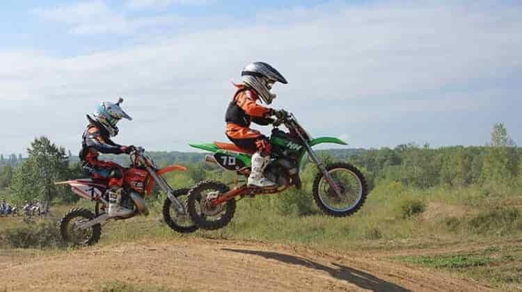 2 racing 50cc Dirt Bikes for Kids