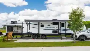 RV vs Camper