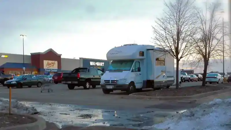Walmart Overnight RV Parking - Everything You Need To Know