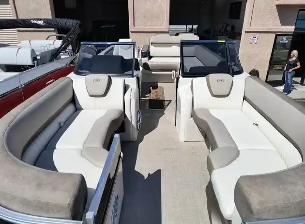 Avalon's 2585 VBR Catalina Versatile Rear Bench pontoon boat