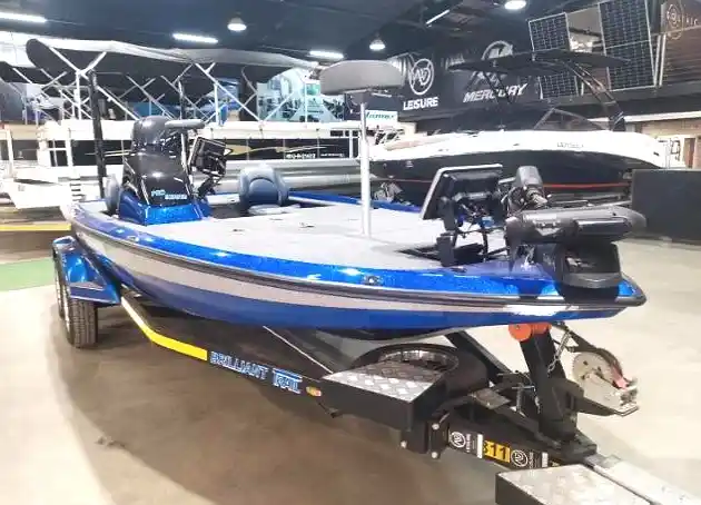 Bass Boat features