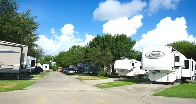 One of the Top 10 RV Parks in Mont Belvieu TX