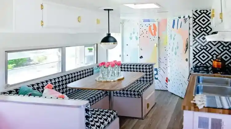 How To Match RV Wallpaper