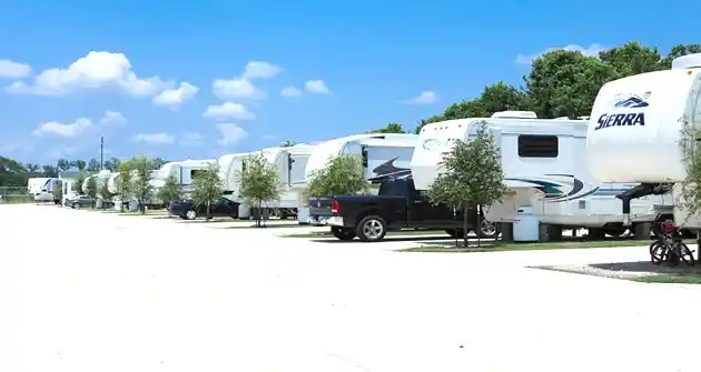 Mont Belvieu RV Resort in Mont Belvieu TX