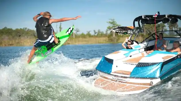 Wake Boats