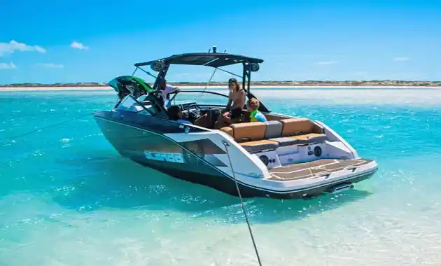 Wakeboard Boats features