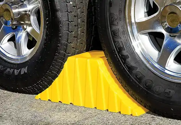 Camco Tandem Wheels, High-quality Chock