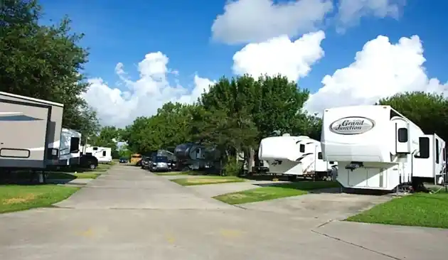 Houston East RV Resort in Baytown TX