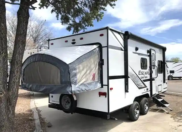 Hybrid Travel Trailers features