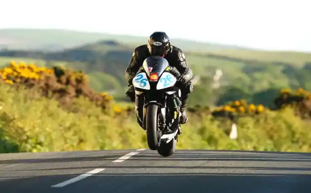 Tips on Female Motorcycle Riding