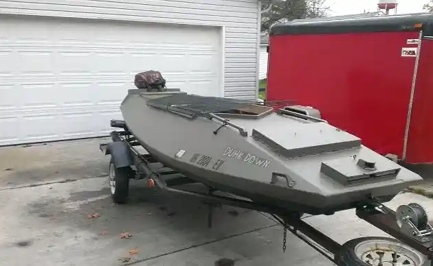 What is a Sneak Boat - guide