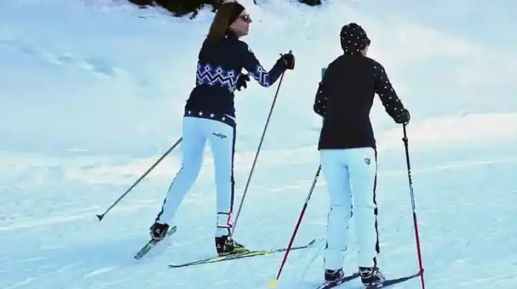 Why Skiing In Jeans Is A Bad Idea