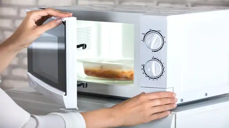 Can You Use A Regular Microwave In An RV