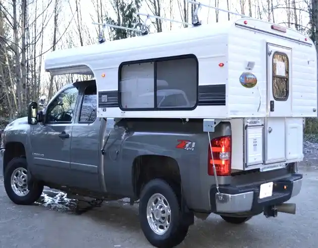 Alaskan 7 Cabover