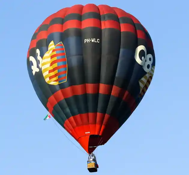 Cameron A-120 hot air balloon