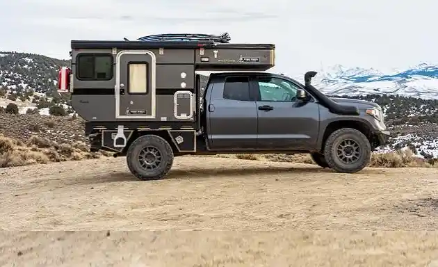 Four-wheel camper Flatbed Hawk