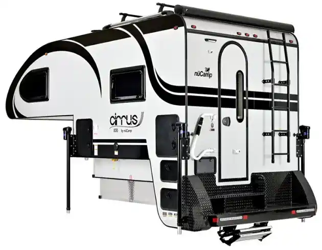nuCamp Cirrus 820