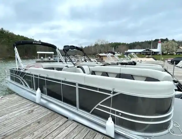 Pontoon boat maintenance