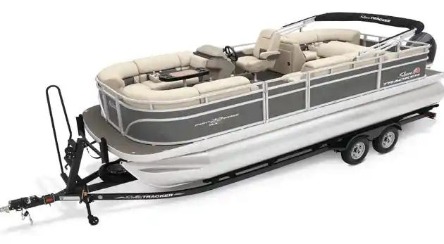 Should You Buy a Pontoon Boat or Bowrider - guide