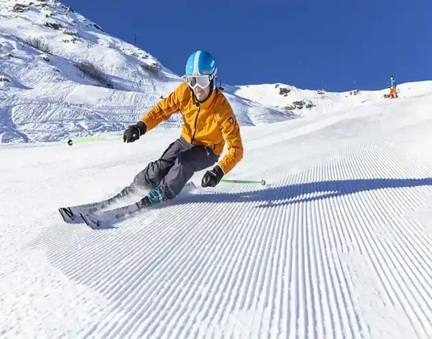 Best Time to Buy Skis