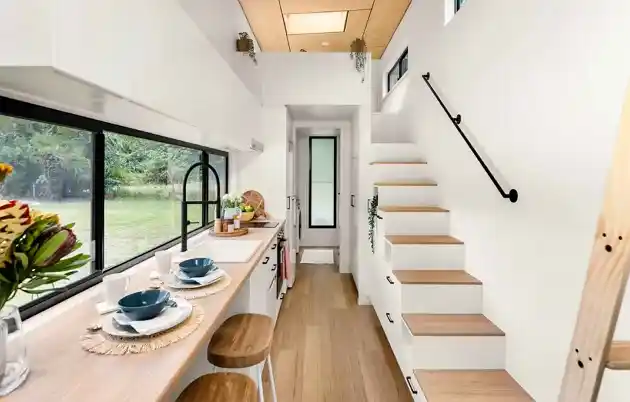 Tiny House vs RV - guide