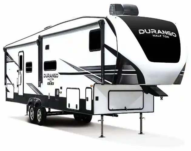 Truck Camper vs. Travel Trailer - guide