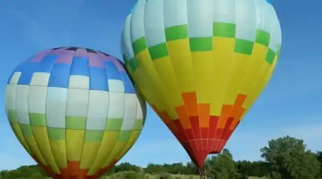 2 balloons same design ready to go