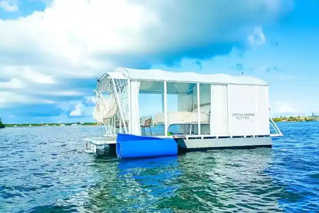Airbnb A Houseboat