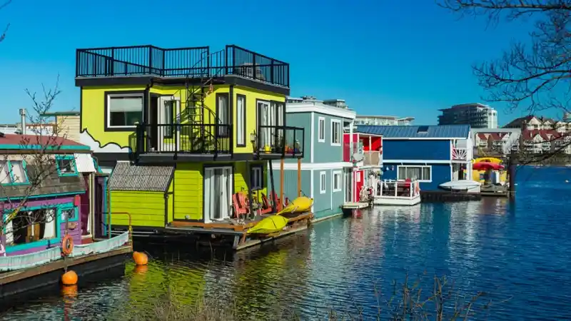 Are Houseboats Cheaper Than Houses