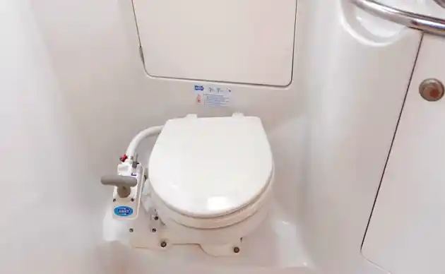How Do Houseboat Toilets Work - guide