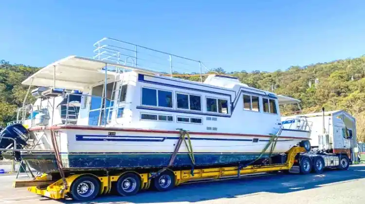 How Do You Transport A Houseboat