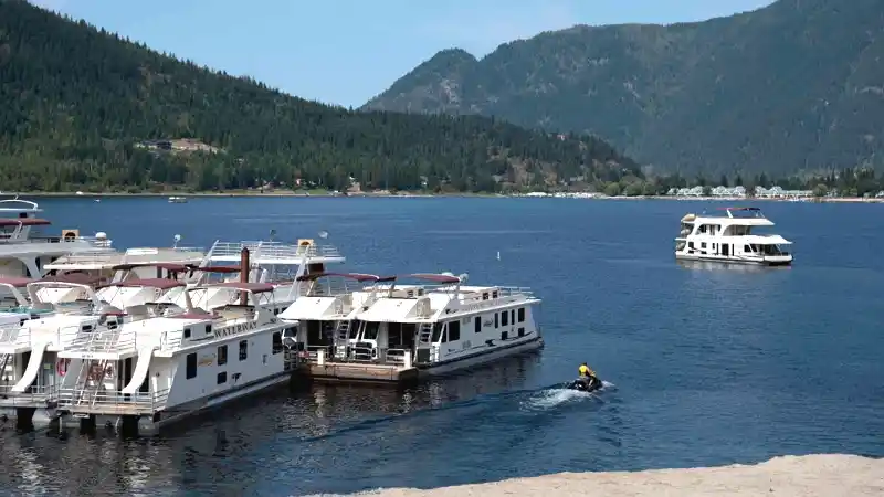 How Much Does It Cost To Rent A Houseboat