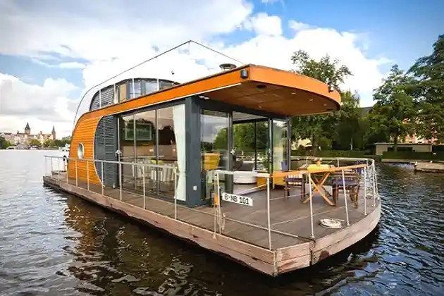 How Much Fuel Does A Houseboat Use - guide