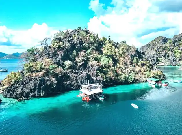 Is A Houseboat Real Property - guide