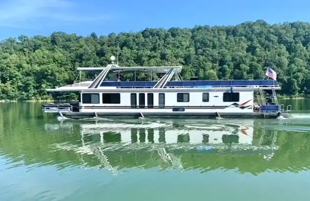Is It Legal To Live On A Houseboat In TN - guide