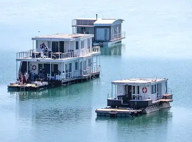 Texas Houseboat