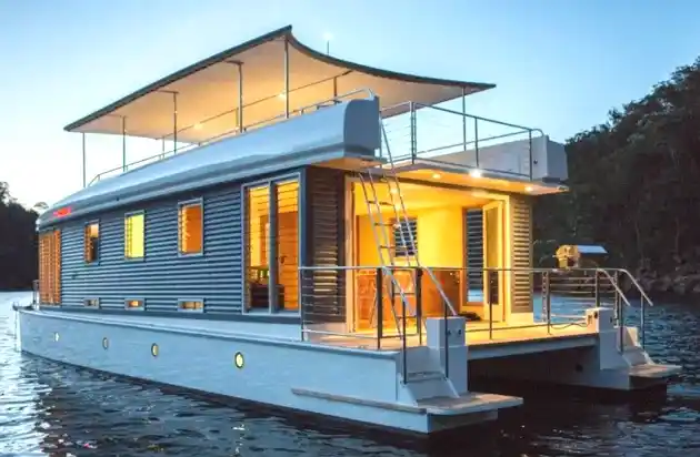 Winter Houseboat Preparation