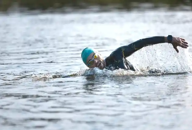 cold water swimming