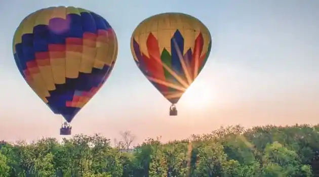 hot air balloon team